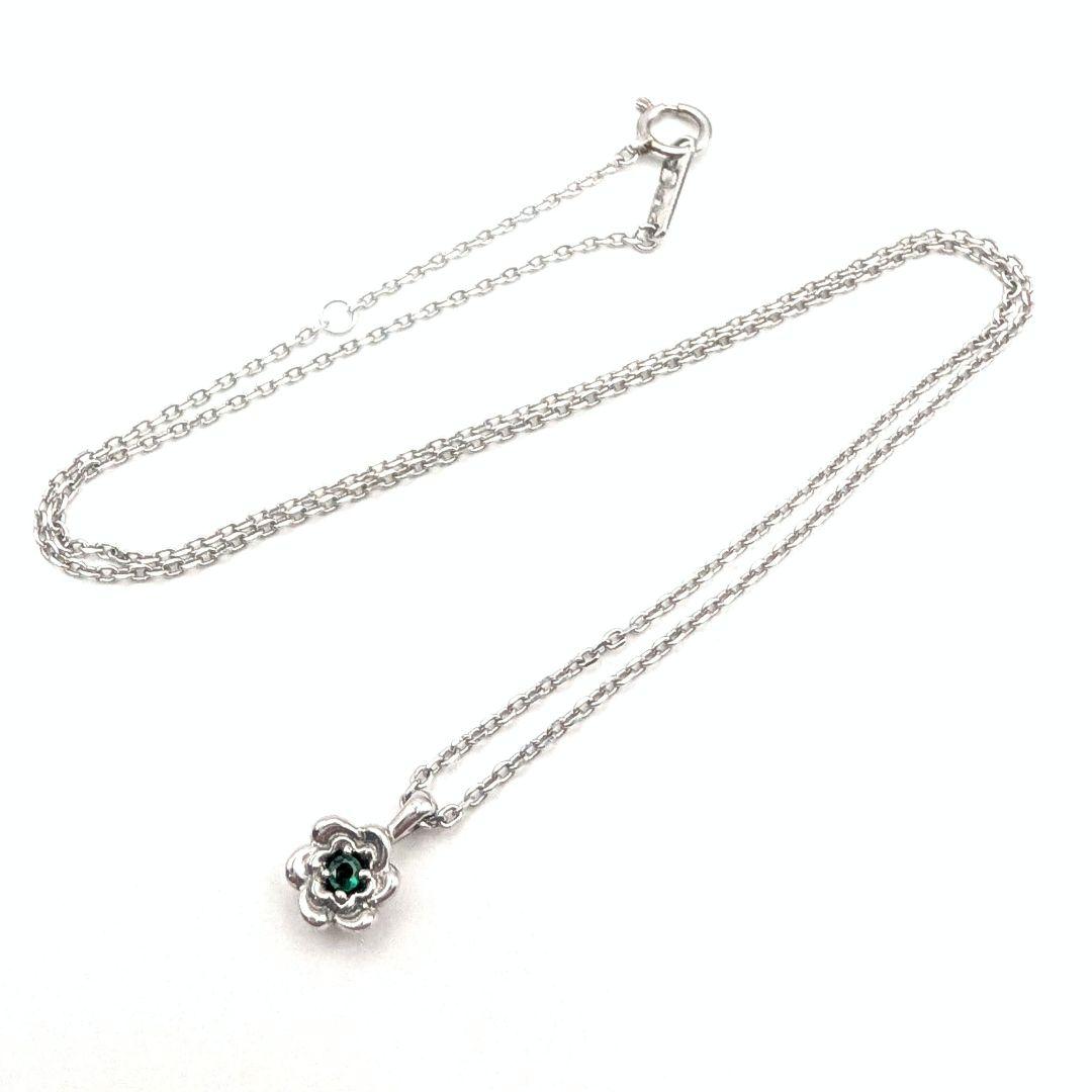 K9WG フラワーモチーフペンダント